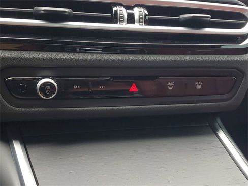 Used 2024 BMW 330i Sedan image 27