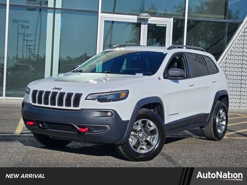 Used 2019 Jeep Cherokee Trailhawk image 1