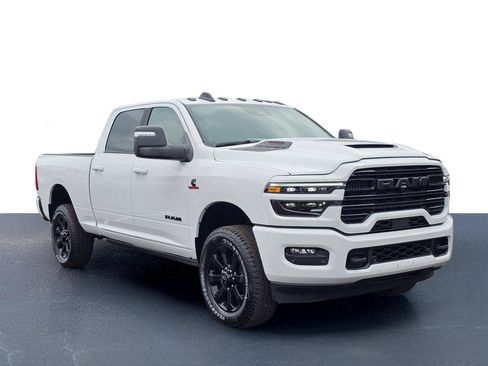 New 2026 RAM 2500 Laramie AWD/4WD image 5