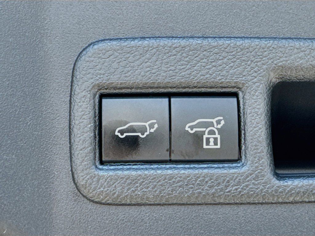 Certified 2023 Subaru Solterra AWD image 31