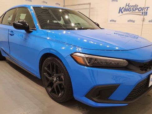 Used 2022 Honda Civic Sport image 2