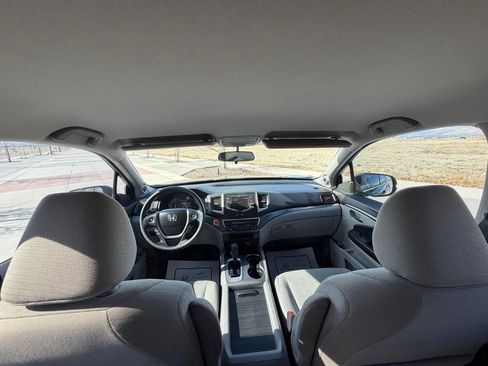 Used 2018 Honda Pilot LX image 23