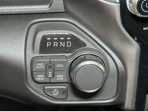 New 2026 RAM 1500 4x4 Crew Cab image 25