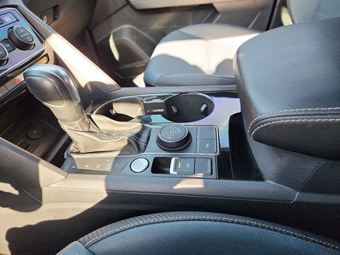 Used 2022 Volkswagen Atlas Cross Sport SEL R-Line image 20