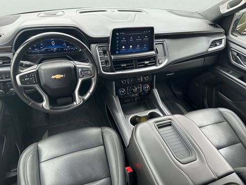 Used 2023 Chevrolet Suburban LT w/ Luxury Package AWD/4WD image 17