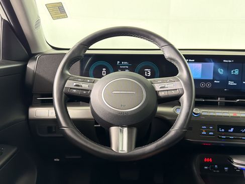 Used 2025 Hyundai Kona SEL FWD image 16