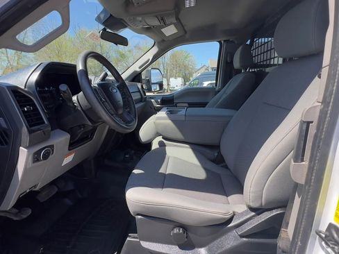 Used 2021 Ford F250 XL w/ Power Equipment Group AWD/4WD image 14