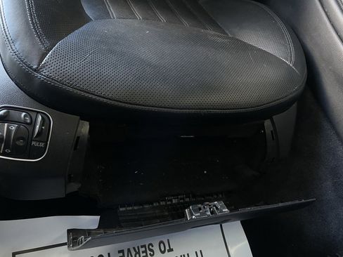 Used 2009 Mercedes-Benz SL 550 w/ Premium I Pkg image 26