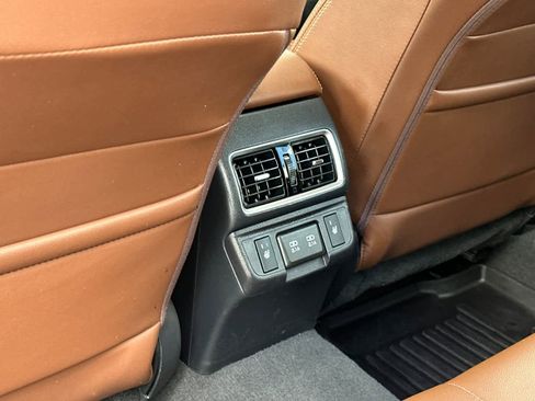 Used 2019 Subaru Outback 2.5i Touring w/ Popular Package #3A AWD/4WD image 14