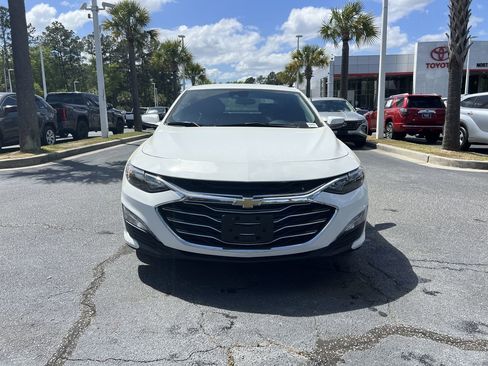 Used 2023 Chevrolet Malibu LT image 3