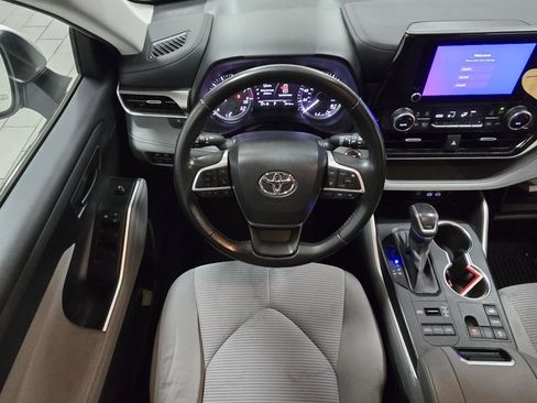 Certified 2023 Toyota Highlander LE image 23