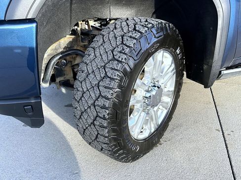 Used 2023 GMC Sierra 2500 Denali w/ Denali Ultimate Package image 25