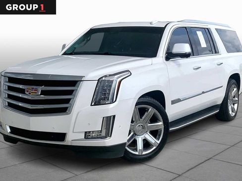 Used 2018 Cadillac Escalade ESV Luxury image 1