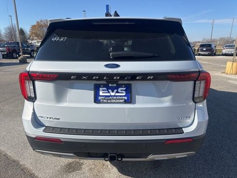 New 2026 Ford Explorer Active w/ Active Comfort Package image 6