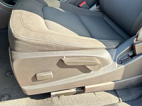 Used 2020 Chevrolet Colorado LT w/ Safety Package image 25