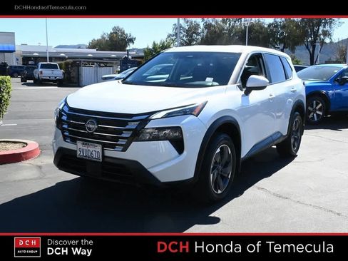 Used 2026 Nissan Rogue SV image 1