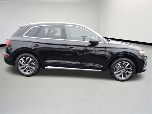Certified 2023 Audi Q5 2.0T Premium w/ Convenience Package image 6