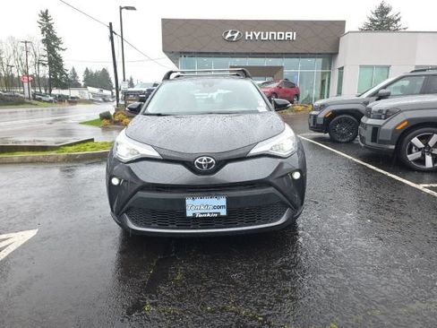 Used 2022 Toyota C-HR Limited FWD image 4