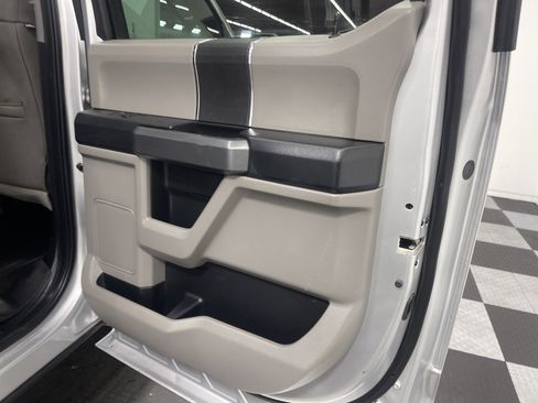 Used 2017 Ford F150 XLT image 18