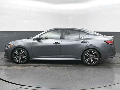 Used 2022 Nissan Sentra SR w/ Trunk Package image 7