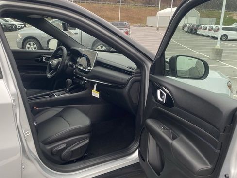 New 2026 Jeep Compass Limited image 27