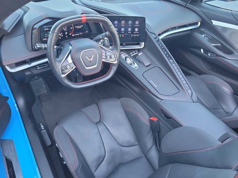 Used 2021 Chevrolet Corvette Stingray Premium Conv w/ Z51 Performance Package RWD image 2