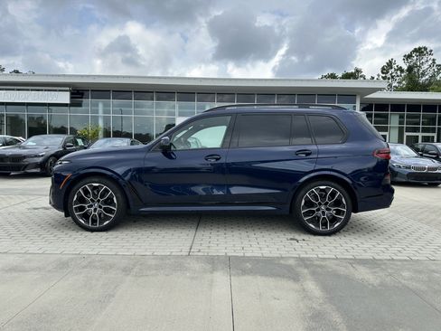 Used 2024 BMW X7 xDrive40i w/ M Sport Package AWD/4WD image 2