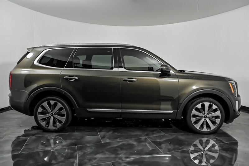 Used 2022 Kia Telluride S AWD/4WD image 9