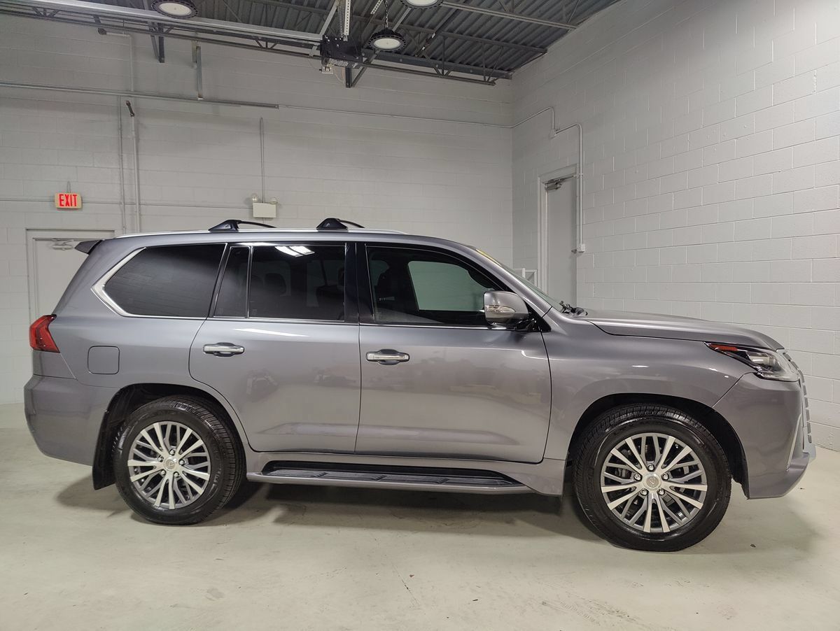 Used 2016 Lexus LX 570 4WD w/ Luxury Package image 6