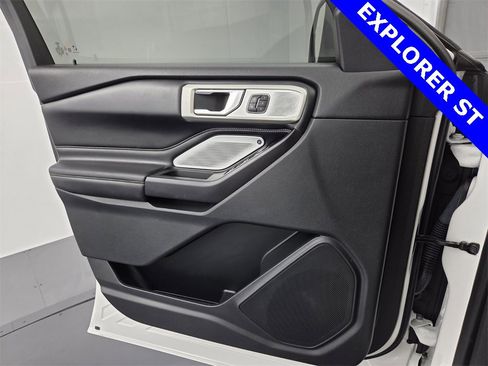 Used 2020 Ford Explorer ST w/ ST Street Pack image 29