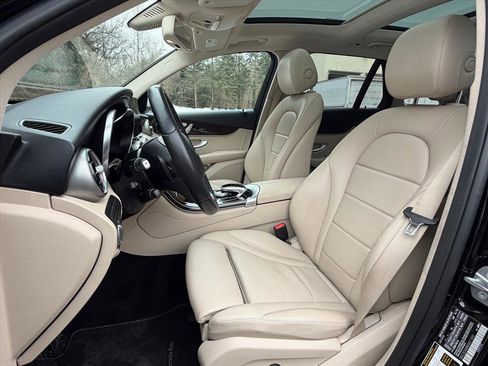 Used 2018 Mercedes-Benz GLC 300 4MATIC image 13