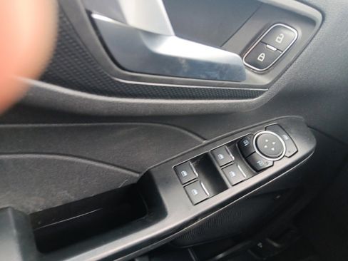 Used 2025 Ford Escape ST-Line image 29