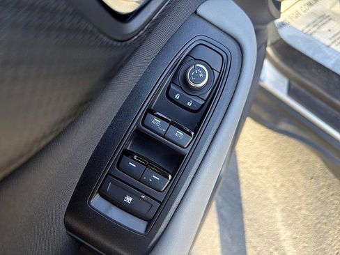 Used 2022 Subaru Outback Premium image 10