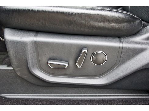 Used 2016 Ford F150 Lariat w/ Equipment Group 502A Luxury RWD image 29