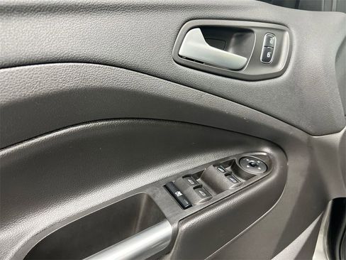 Used 2017 Ford Escape SE image 20