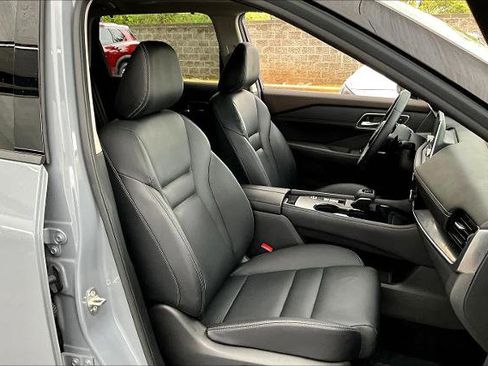 Certified 2021 Nissan Rogue SL image 8