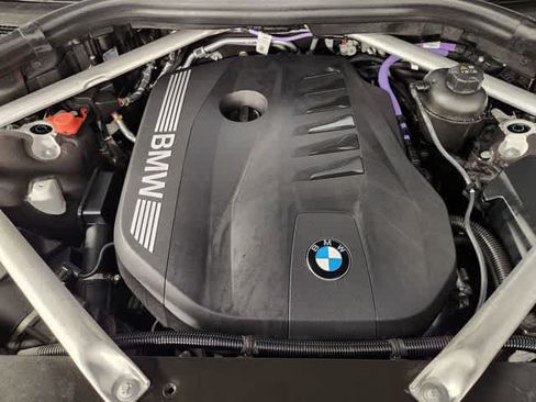 Used 2025 BMW X7 xDrive40i AWD/4WD image 56