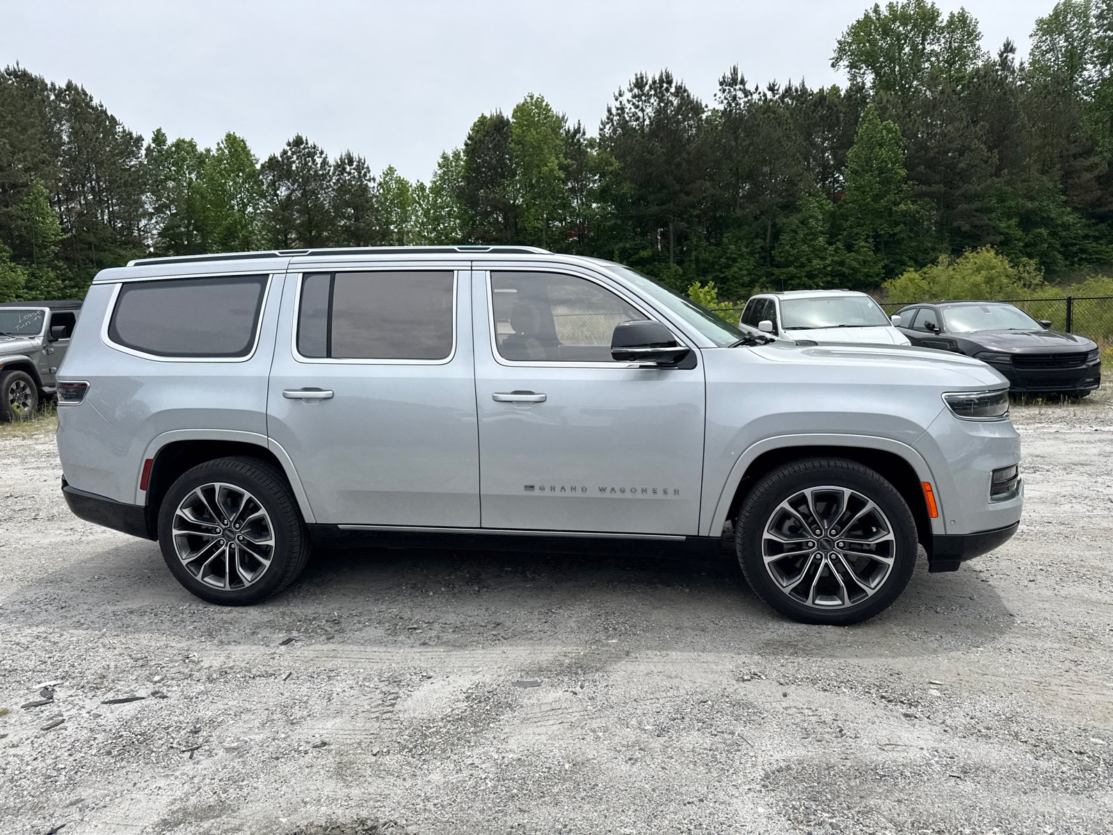 Used 2024 Jeep Grand Wagoneer Series III AWD/4WD image 7