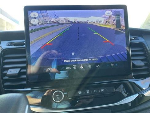 Used 2024 Ford Transit 350 XLT image 25