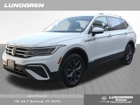 Used 2022 Volkswagen Tiguan SE image 32