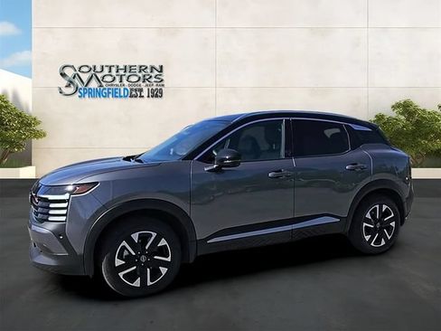 Used 2025 Nissan Kicks SR AWD/4WD image 40