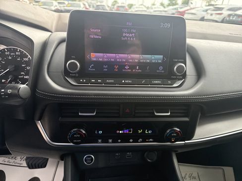 Used 2023 Nissan Rogue SV AWD/4WD image 21