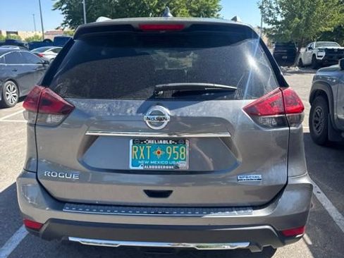 Used 2020 Nissan Rogue S w/ Special Edition Package FWD image 21