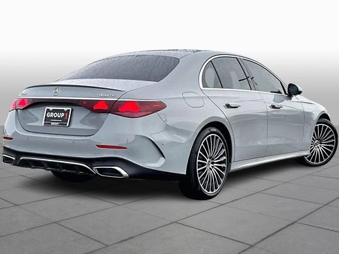 Used 2025 Mercedes-Benz E 350 4MATIC Sedan image 12