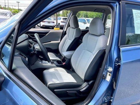 Used 2022 Subaru Forester AWD/4WD image 9