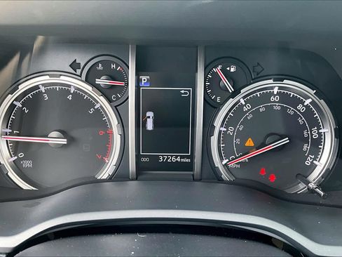 Used 2023 Toyota 4Runner TRD Off-Road Premium w/ Moonroof Package AWD/4WD image 24