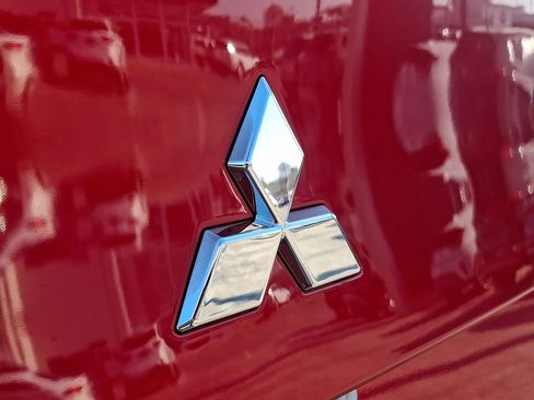 New 2026 Mitsubishi Outlander ES image 23