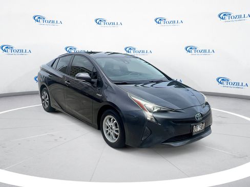 Used 2017 Toyota Prius FWD image 7