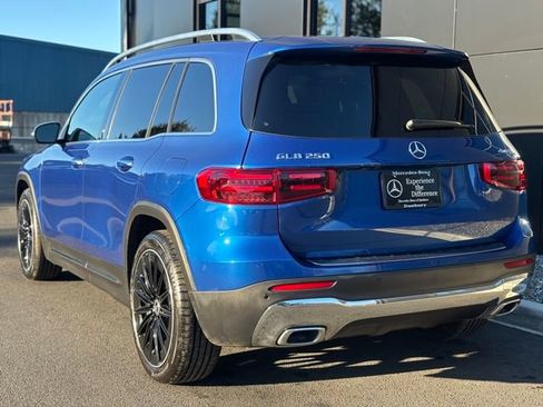 Used 2024 Mercedes-Benz GLB 250 4MATIC image 3