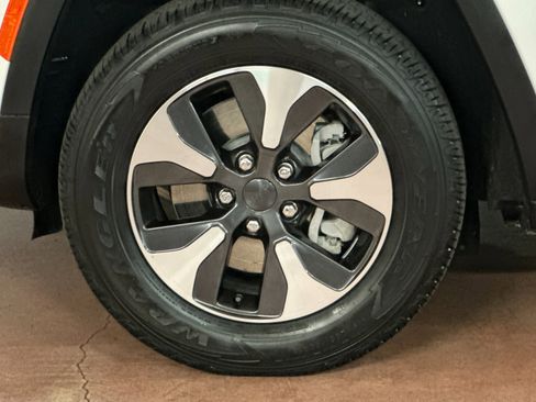 Used 2022 Jeep Grand Cherokee Limited 4xe image 25